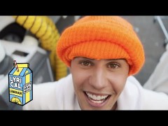 Justin Bieber - I Feel Funny